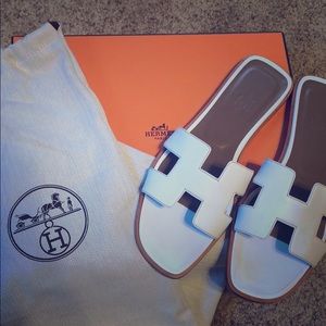 Brand New Hermes Oran sandal (White)